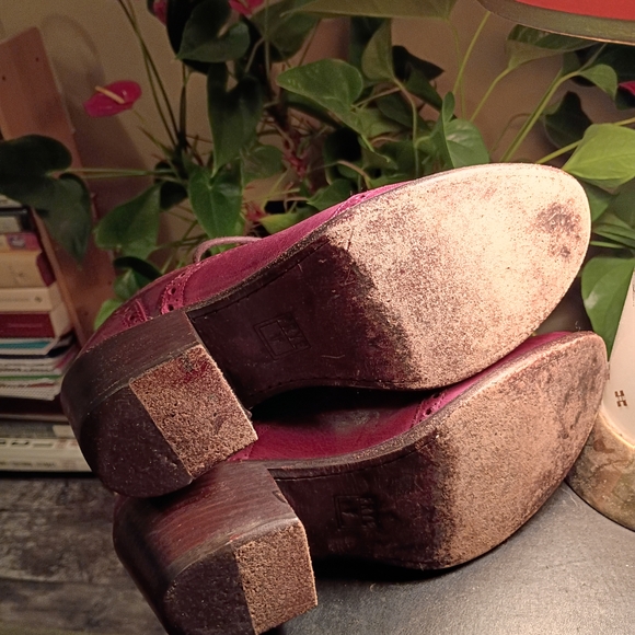 Frye Women's Burgundy Heeled Oxfords - Picture 8 of 16